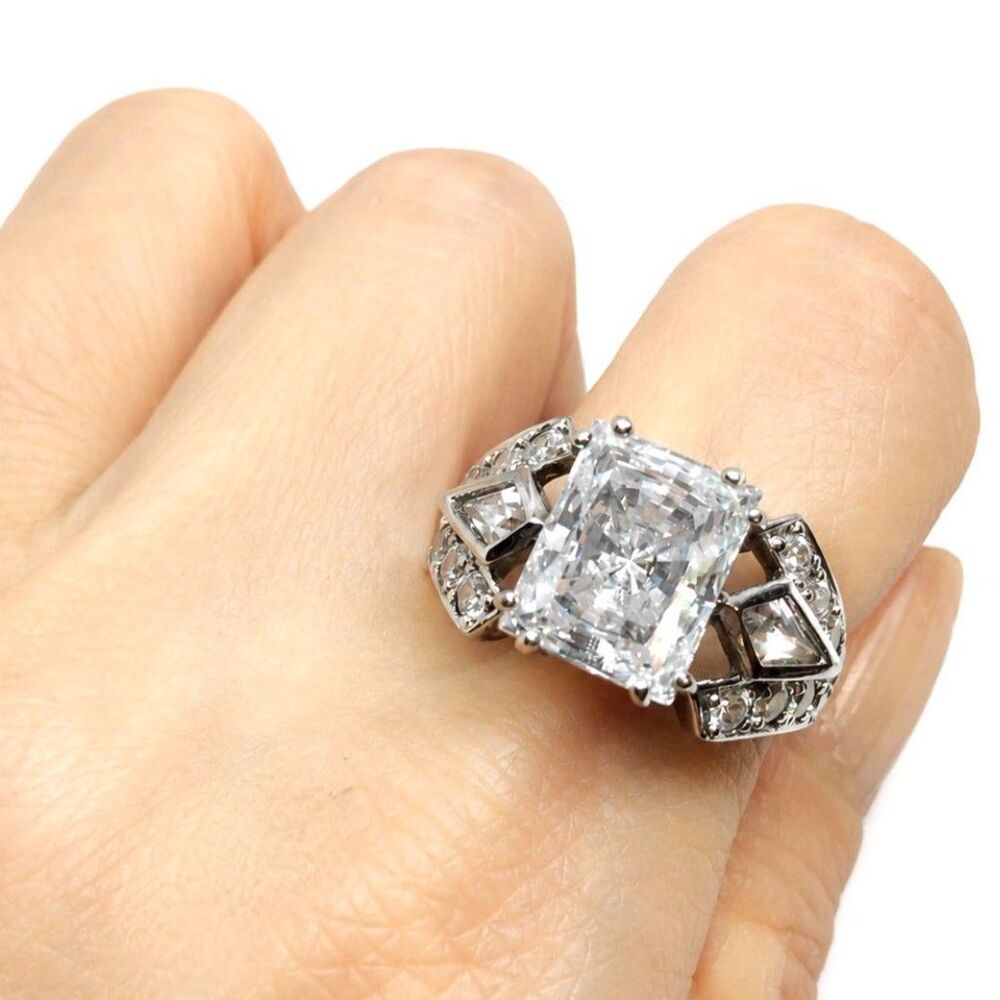 ROSS SIMONS RING Sterling Silver Radiant Cut CZ Statement Size 7.25